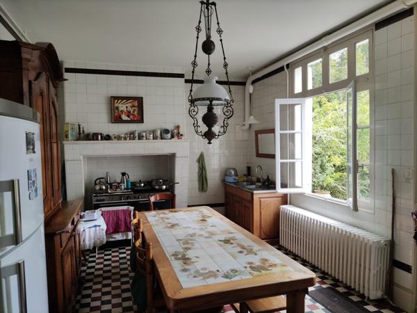 À vendre - Maison ancienne, 14 pièces située à Joué-lès-Tours (37300)