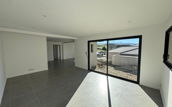 Maison à vendre    5 pièces • 113,80 m2 La Rochette