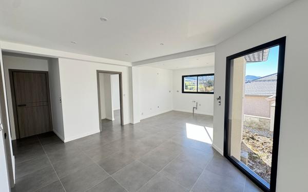 Maison à vendre    5 pièces • 113,80 m2 La Rochette