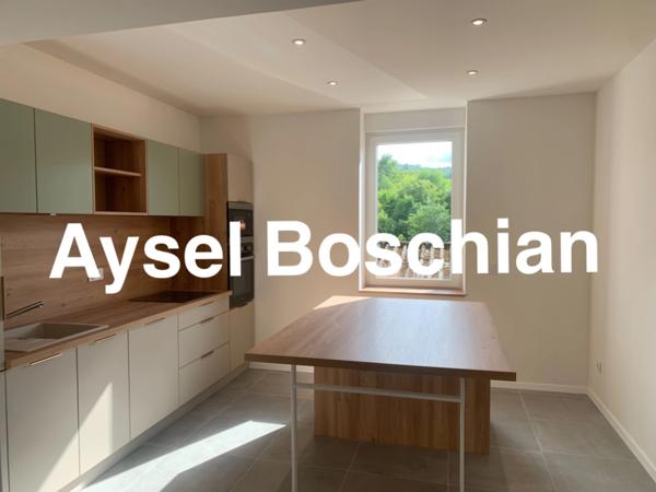 MAISON 86M2 -JARDIN- GARAGE 2 VOITURES