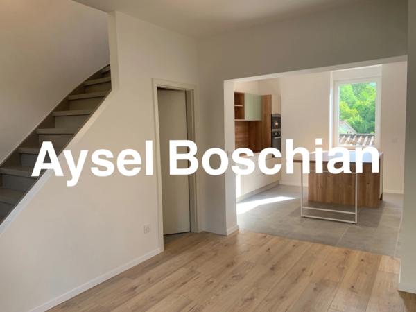 MAISON 86M2 -JARDIN- GARAGE 2 VOITURES