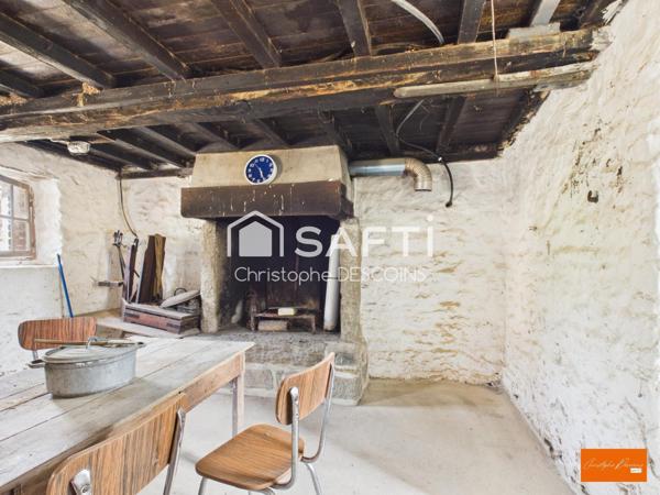Maison de campagne avec fort potentiel à 5 minutes de Mayenne !