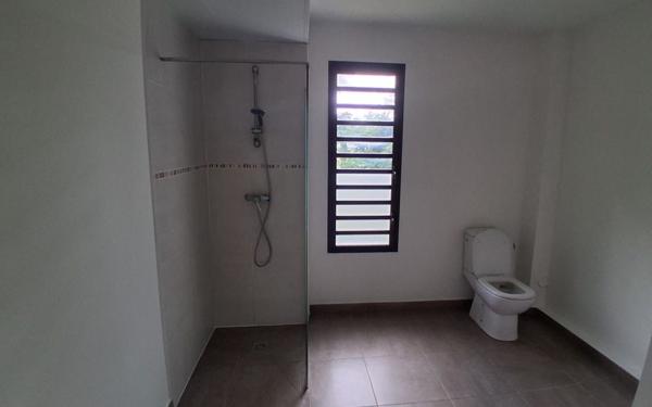 Appartement à vendre    2 pièces • 42,94 m2 Remire-Montjoly