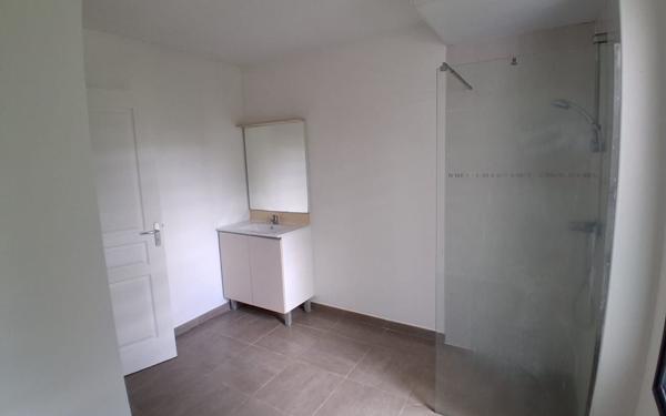 Appartement à vendre    2 pièces • 42,94 m2 Remire-Montjoly