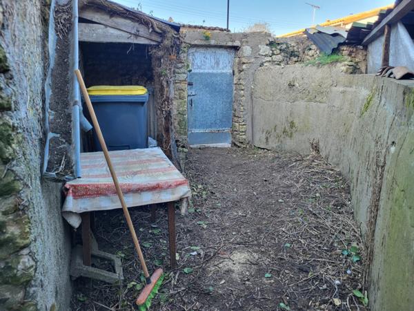 Maison à vendre 5 pièces AIRVAULT (79) Terrain 128 m²