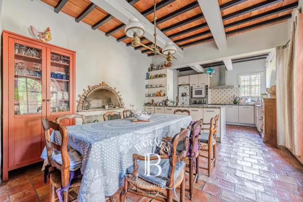 Aix-en-Provence, Château 13 Chambres -  1 011 m² à vendre