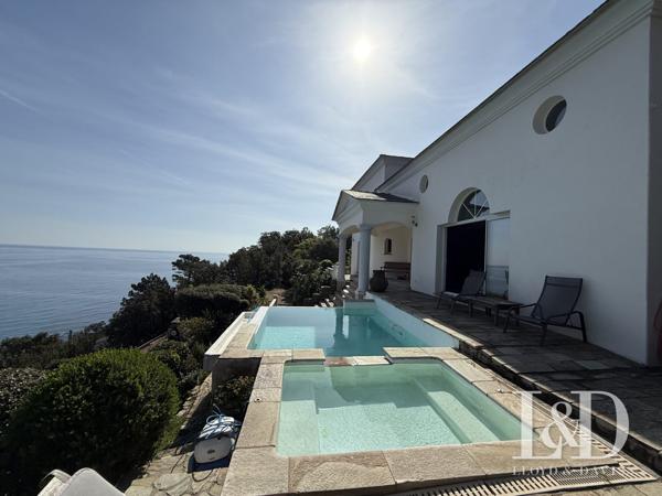 propriété exceptionelle avec vue panoramique unique sur les îles toscanes