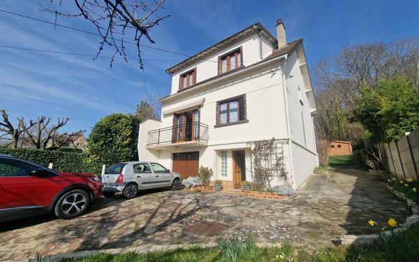 Maison à vendre    4 pièces • 106 m2 Saint-Thibault-des-Vignes