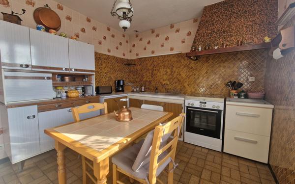 Maison à vendre    4 pièces • 106 m2 Saint-Thibault-des-Vignes