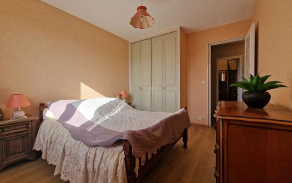 Maison à vendre    4 pièces • 106 m2 Saint-Thibault-des-Vignes