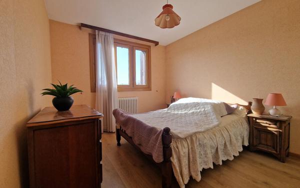 Maison à vendre    4 pièces • 106 m2 Saint-Thibault-des-Vignes