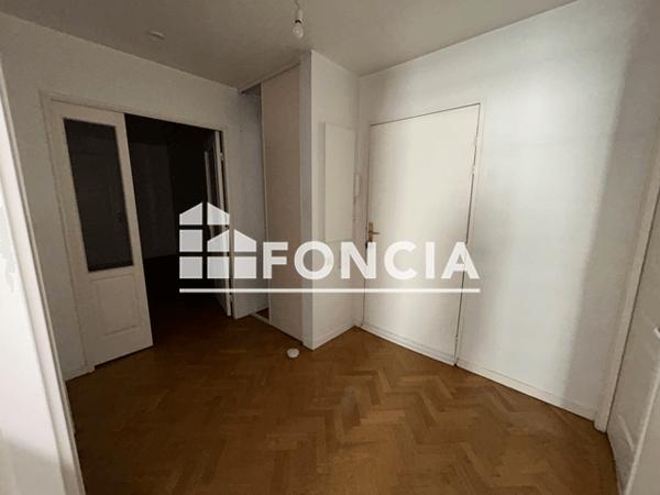 Location Appartement 2 pièces 56.85 m² - 15 RUE DU 18 JUIN 1940 Blois 41000