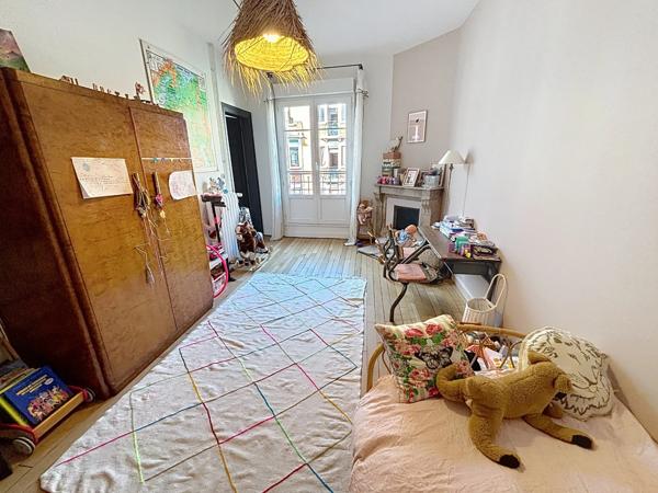 Maison à vendre 10 pièces, jardinet, REIMS (51)