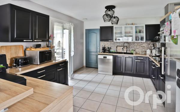 Maison à vendre    9 pièces • 207 m2 Gournay-en-Bray