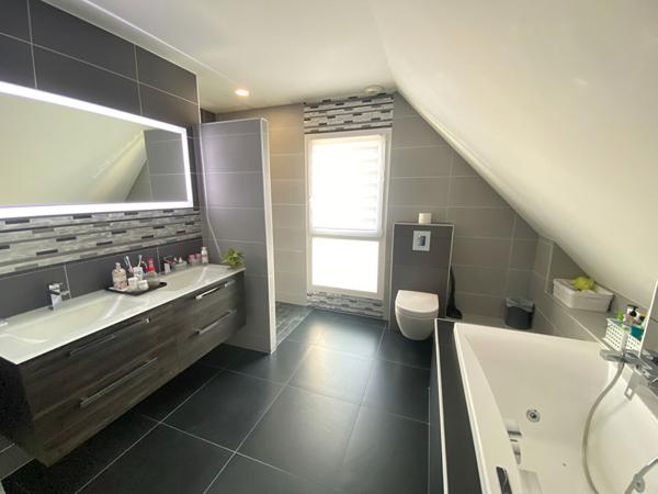 Maison - 5 pièces - 118 m²