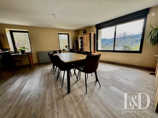 Magnanerie du XVIe siècle Rénovée dans un Hameau Dominant la Vallée de l'Eyrieux