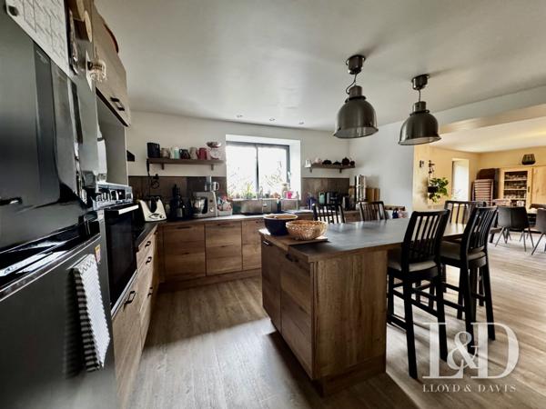 Magnanerie du XVIe siècle Rénovée dans un Hameau Dominant la Vallée de l'Eyrieux