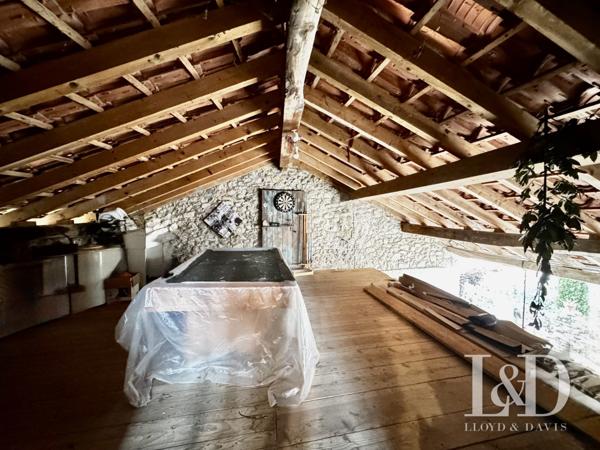 Magnanerie du XVIe siècle Rénovée dans un Hameau Dominant la Vallée de l'Eyrieux