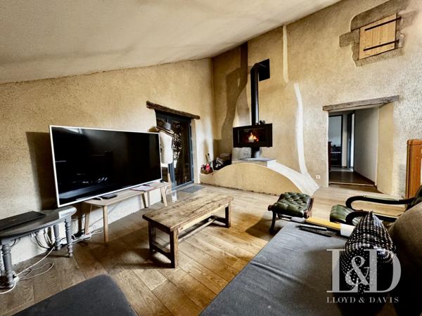 Magnanerie du XVIe siècle Rénovée dans un Hameau Dominant la Vallée de l'Eyrieux