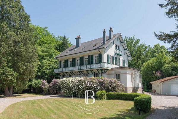 Thaon-les-Vosges, Maison  322 m² à vendre