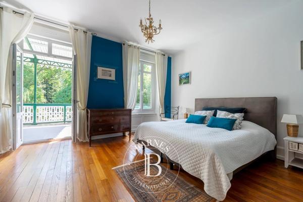 Thaon-les-Vosges, Maison  322 m² à vendre