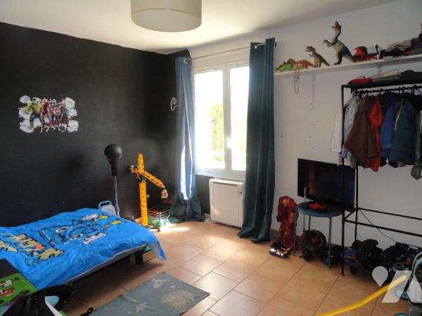 EN EXCLUSIVITE VILLA de 145 habitables environ sur une parcelle de terrain de 2500m². Elle se c...
