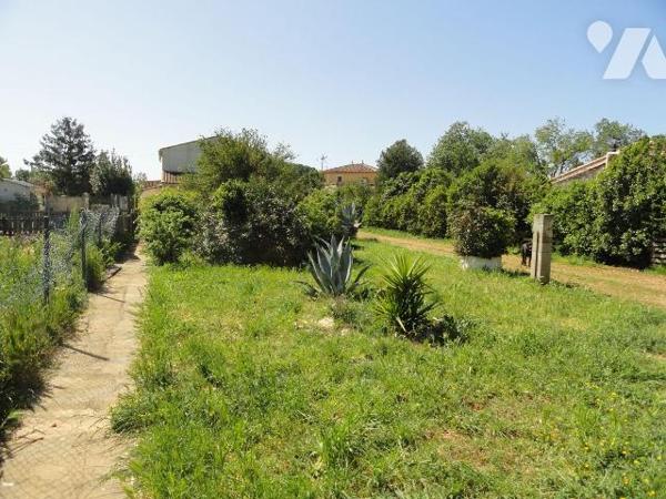EN EXCLUSIVITE VILLA de 145 habitables environ sur une parcelle de terrain de 2500m². Elle se c...