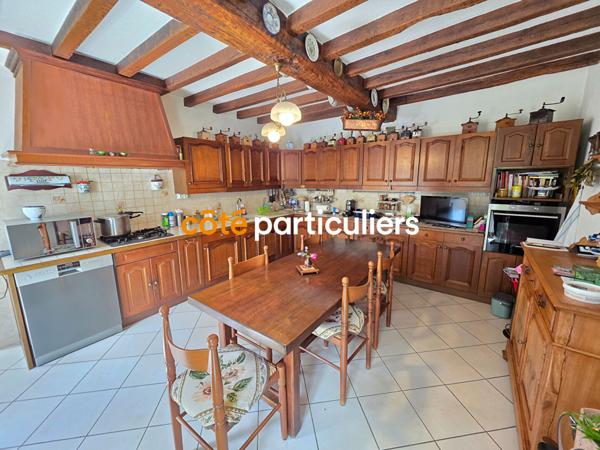 Vente Maison234 m² - 11 Pièces - FOUCHERES (89150)