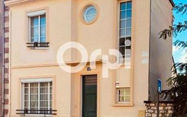 Maison à vendre    3 pièces •  Saumur