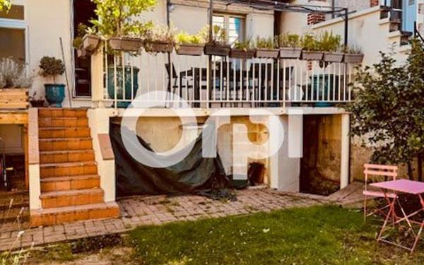 Maison à vendre    3 pièces •  Saumur