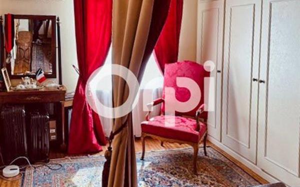 Maison à vendre    3 pièces •  Saumur