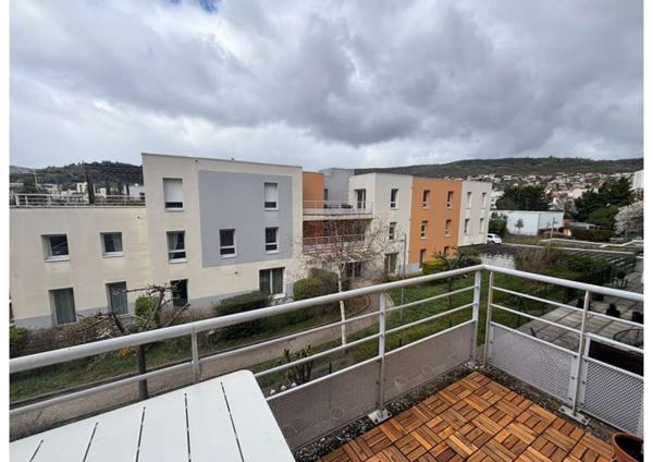 T2 de 40 m², avec balcon / box en sous-sol, idéalement situé.