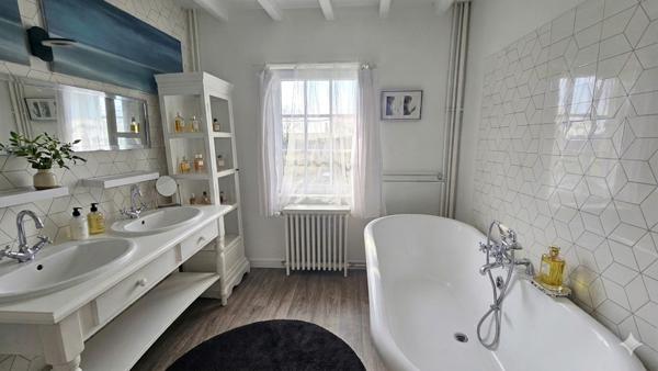 Maison 8 pièces - 210 m²