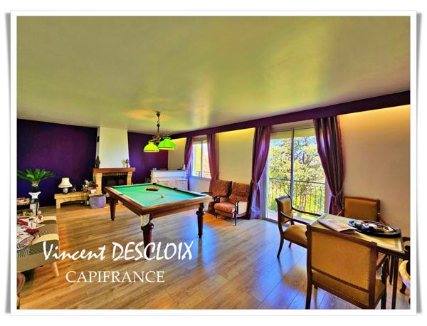 Maison à vendre 8 pièces SAULIEU (21210) Terrain 2383m² arboré et clos.