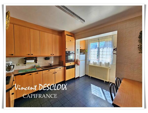 Maison à vendre 8 pièces SAULIEU (21210) Terrain 2383m² arboré et clos.