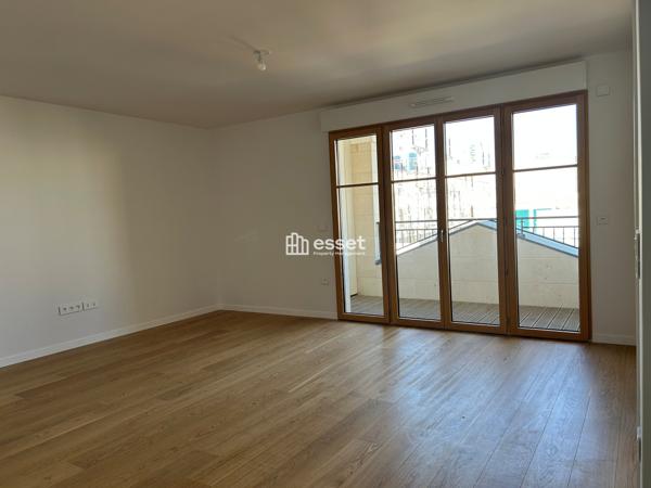 Location Appartement 2 pièces 50.2 m² - Puteaux 92800