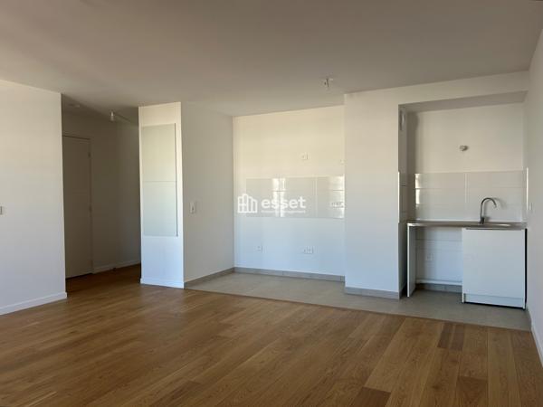 Location Appartement 2 pièces 50.2 m² - Puteaux 92800