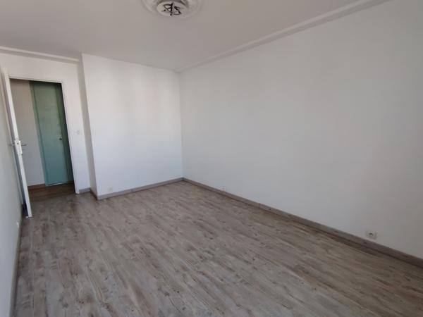 APPARTEMENT 13013 TYPE 4 T4 4 PIECES  PARKING BALCON  LA ROSE 13013 MARSEILLE