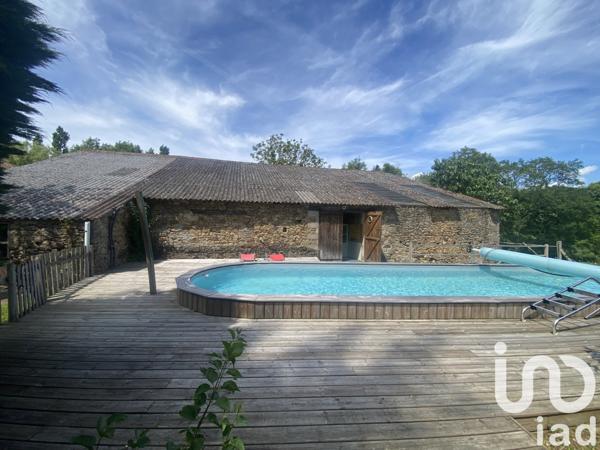 Maison à vendre 4 pièces 248 m² Le Poiré-sur-Vie