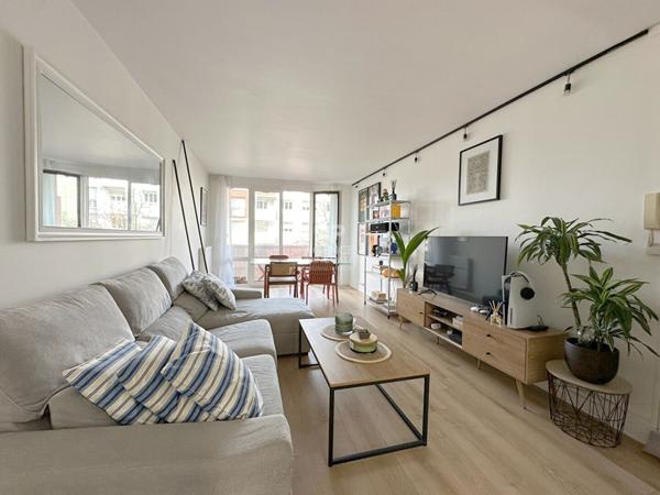 Chaville - RG - Beau 3 pièces avec balcon. €368 000 ** - Référence 648-C