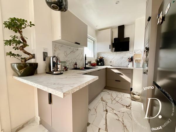 3 pièces de 54 m² entièrement rénové avec vue dégagée – balcon & grenier