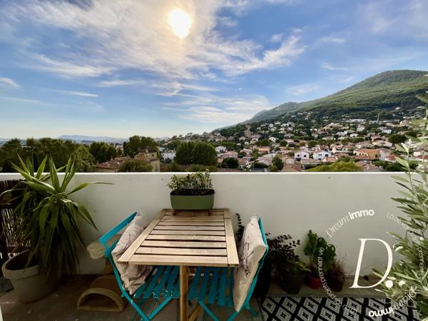 3 pièces de 54 m² entièrement rénové avec vue dégagée – balcon & grenier