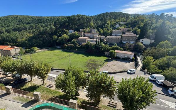 Appartement à vendre    3 pièces •  Robiac-Rochessadoule