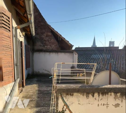 Maison de 82 m² à rénover – Cœur de Rouffach - Garage, cave, cour et terrasse