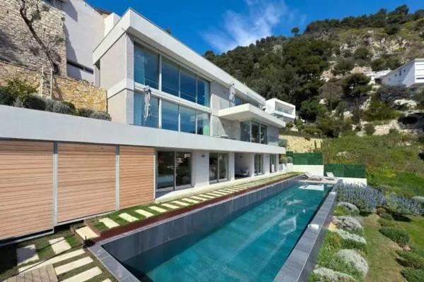 Villefranche-sur-Mer - Villa contemporaine d'architecte avec vue panoramique sur la baie et le Cap-Ferrat Villefranche sur mer