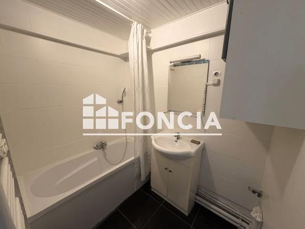 Location Studio 27.31 m² - 25 RUE DU GENERAL LECLERC Corbeil Essonnes 91100