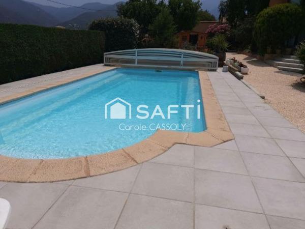 Villa architecte avec piscine 4 ch jardin arboré