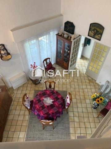 Villa architecte avec piscine 4 ch jardin arboré