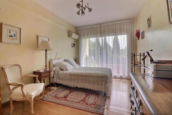 EXCLUSIVITE - VIAGER  en nue propriété OCCUPE sur 1 tête F86 ans