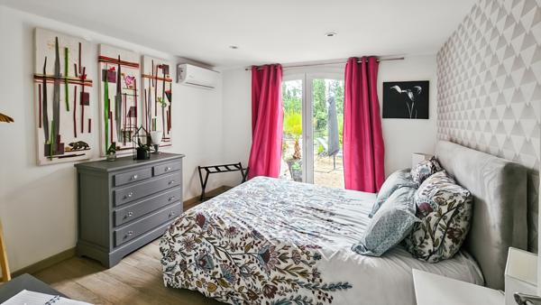 Montauroux (83440) À Montauroux, villa 7 pièces + studio sur terrain de 5000 m² environ